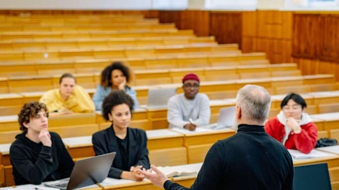 How To Start An Online Business In University