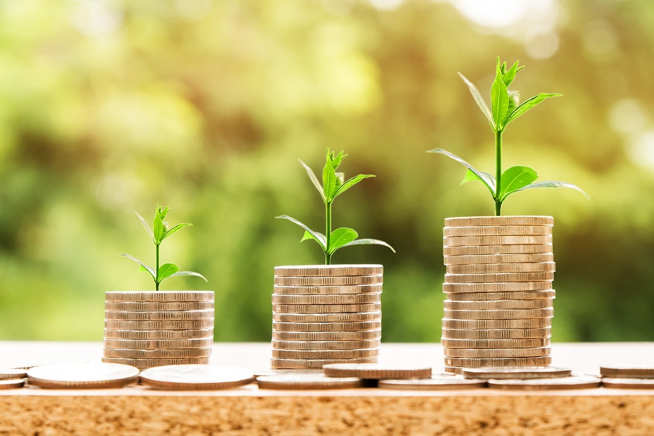 8 Money Management Tips To Improve Your Finances