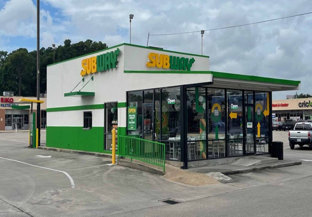 Fast Food Places That Hire at 14: Subway