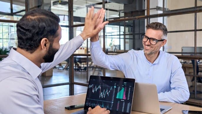 Diving Into the Crypto Market: Tips for New Investors